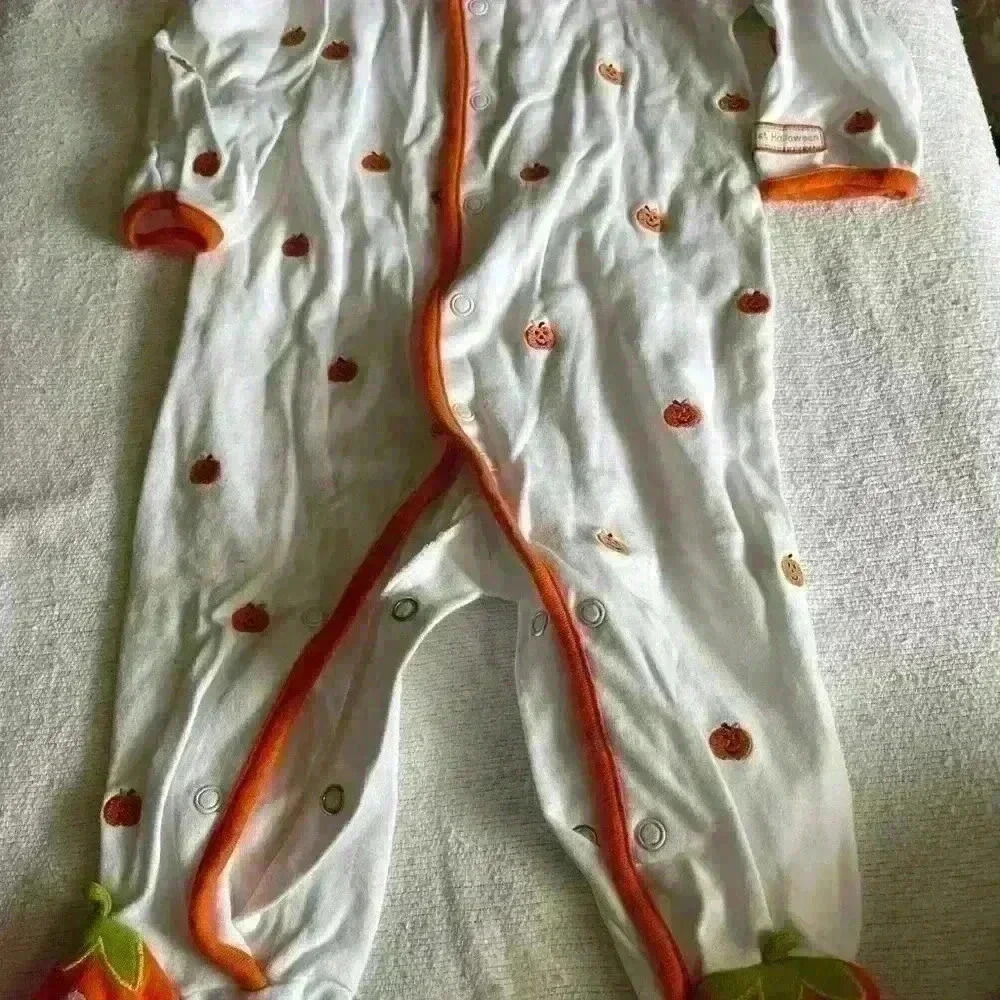 Vintage Carter’s Bundle Top, Sweater, Dress, Leggings and Onesie - Picture 5 of 16